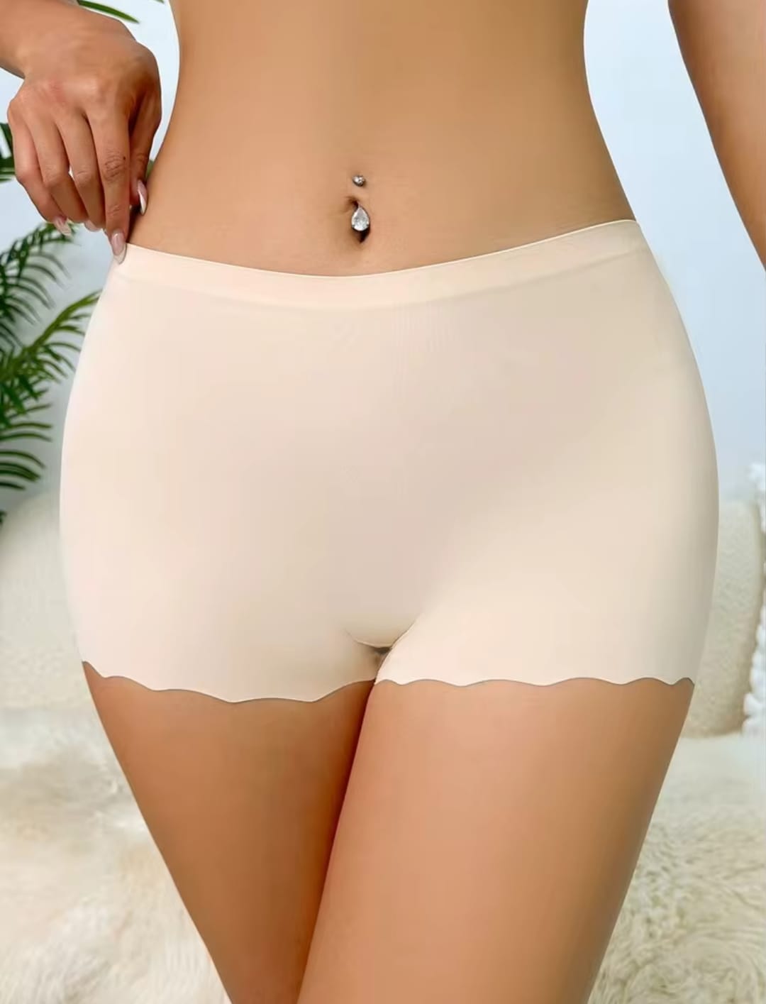 Women's Seamless Scalloped Edge Safety Shorts / High-Waist Seamless Boxer Briefs - Black